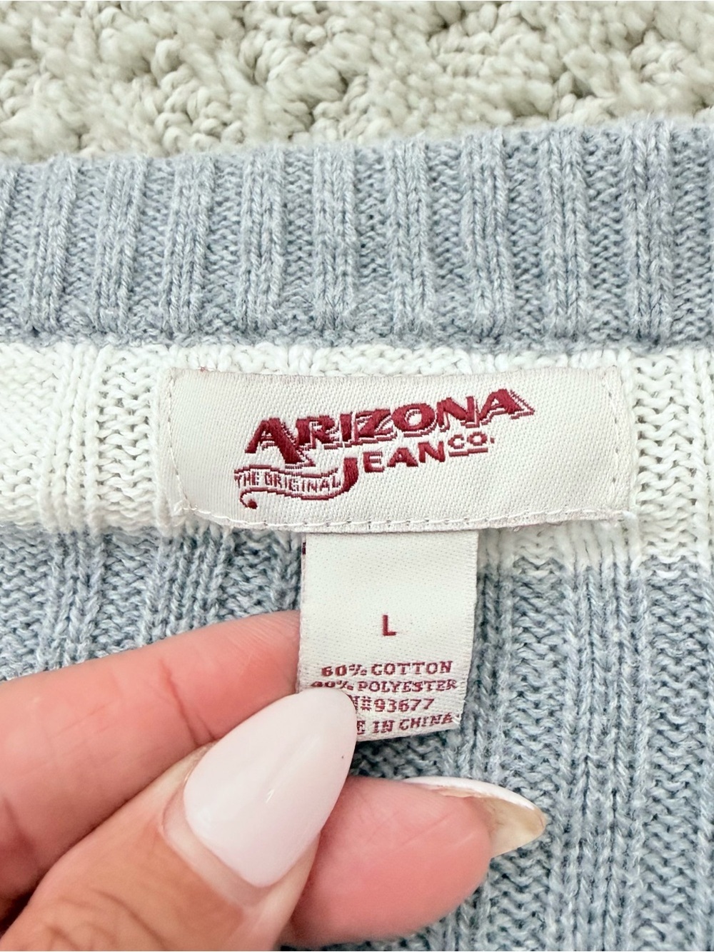 Y2K Arizona Jean Company Striped V-Neck Sweater in Gray and Cream - Picture 3 of 4